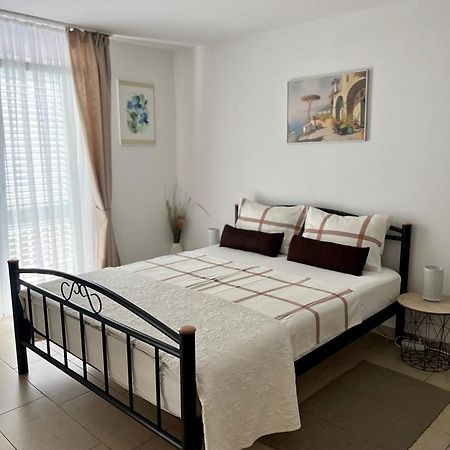 Apartmani Fortuna Lumbarda Exterior photo
