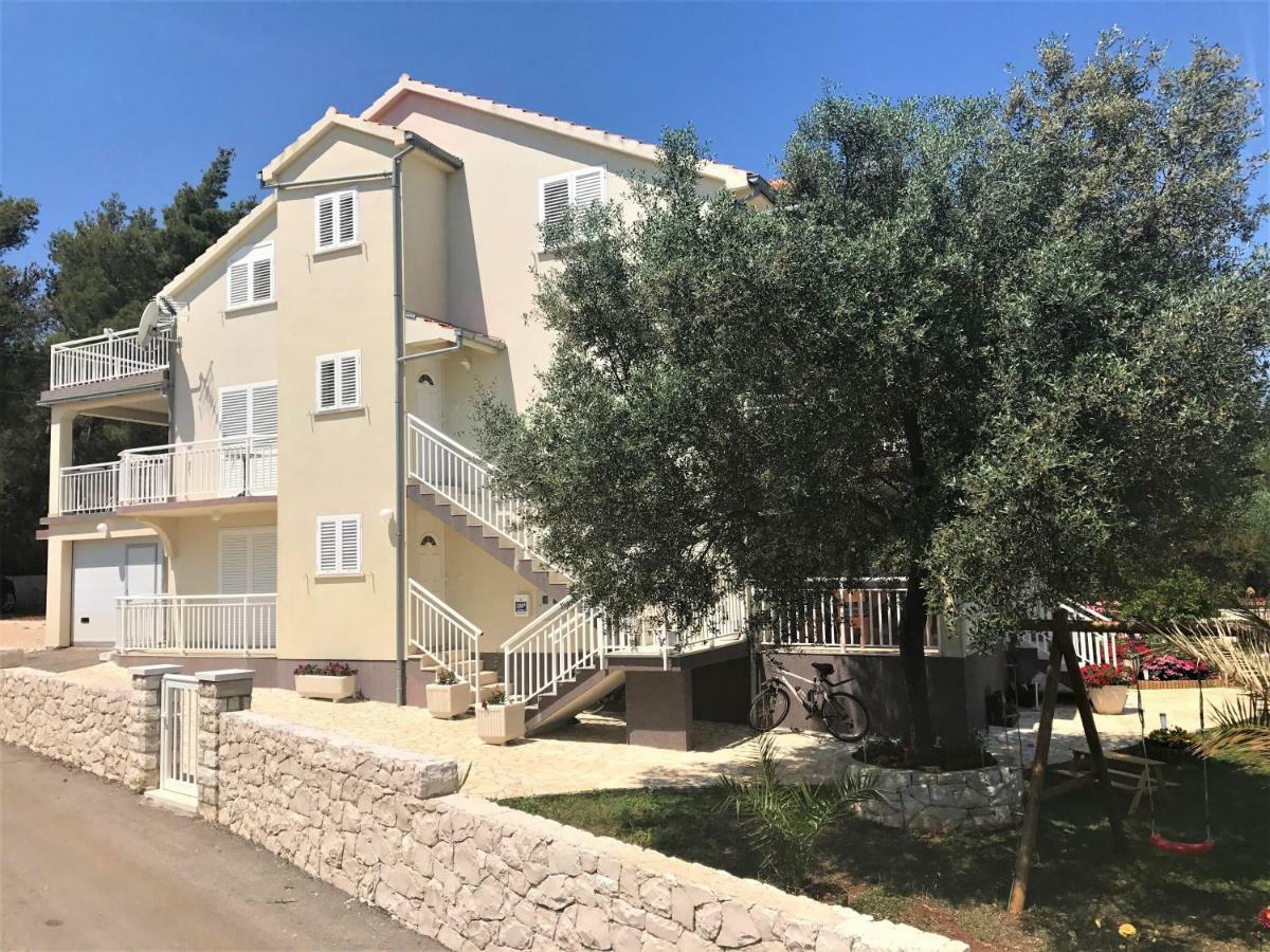 Apartmani Fortuna Lumbarda Exterior photo